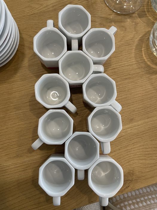 Chavenas cafe Torrie