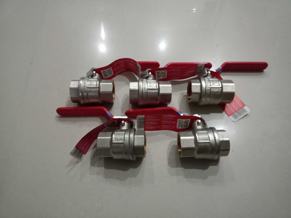 Zawór kulowy 1 '' Ferro. Zestaw 5 szt.