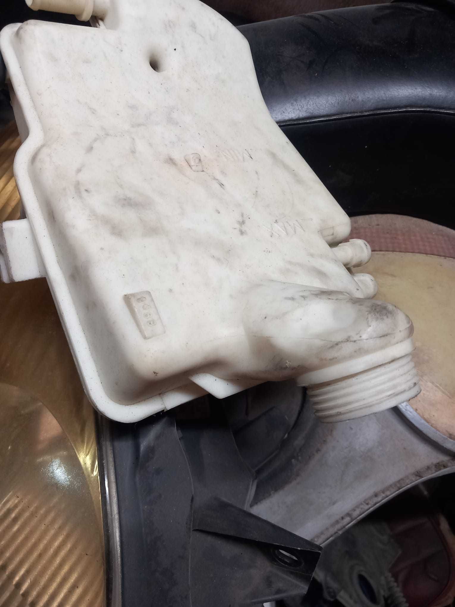 Vendo peças de automóvel
