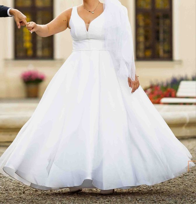 Suknia ślubna rozmiar 44