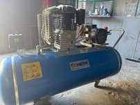 Compressor de ar COMETAR 2061 trifásico – 380V – depósito grande