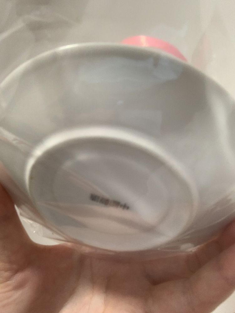 Mała biała filizanka z podstawka ceramika porcelana espresso dom