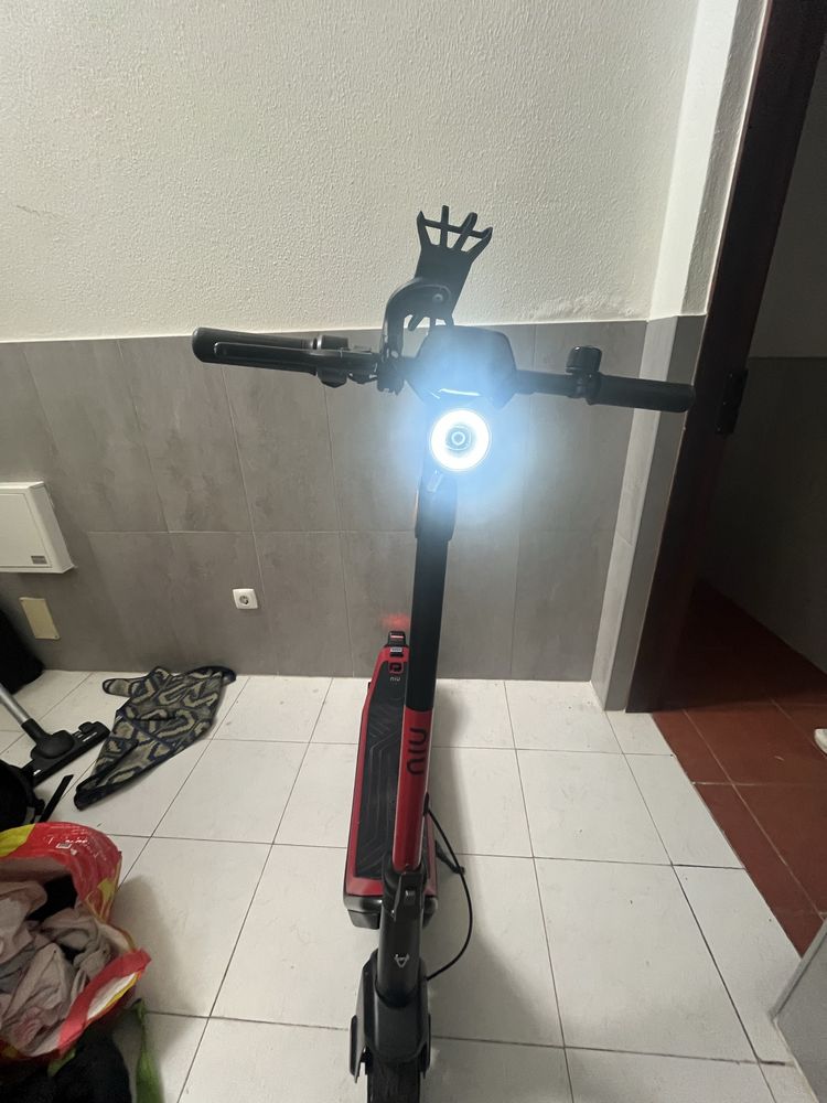 Trotinete Elétrica NIU KQI3 Sport Vermelha