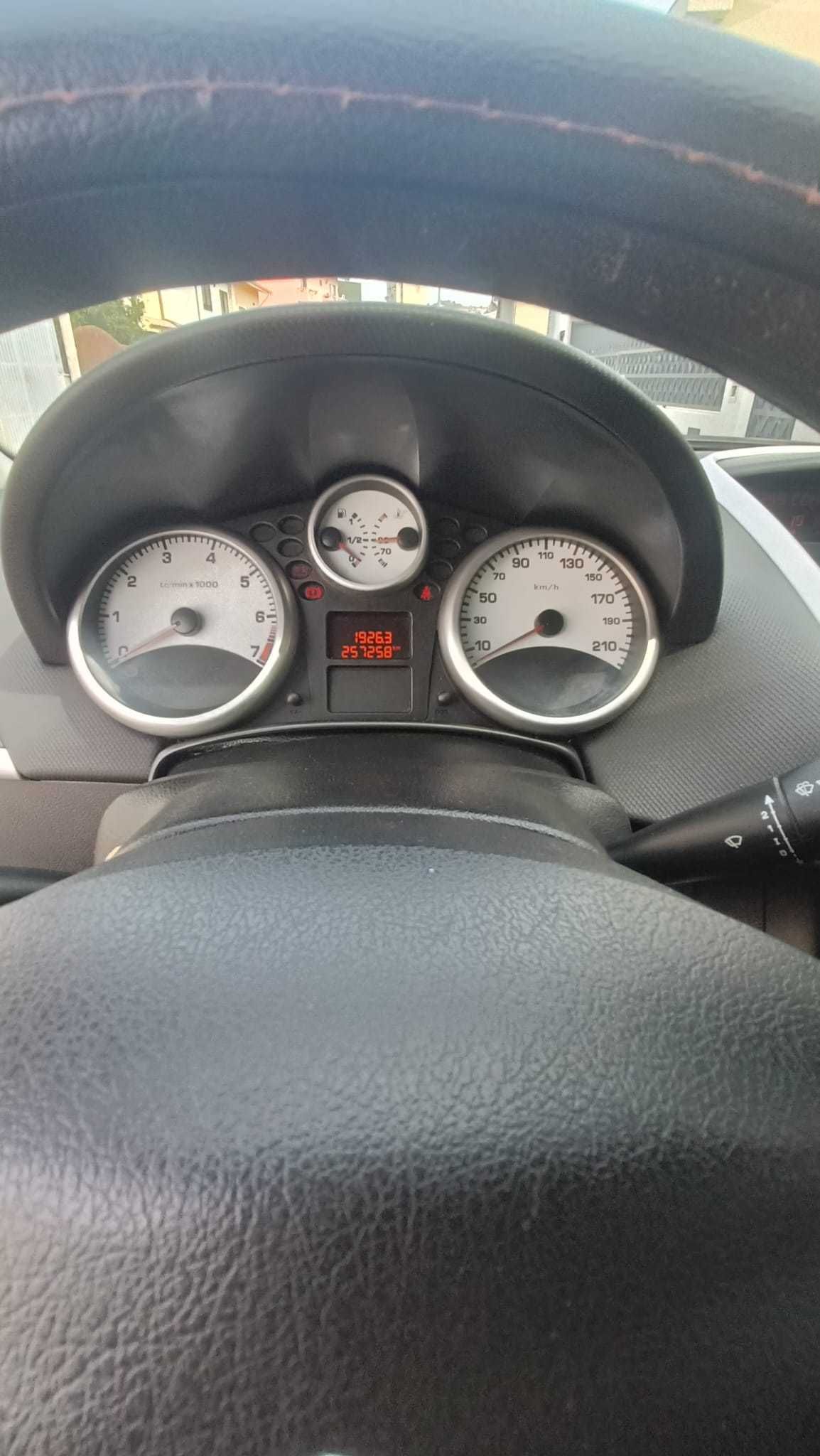 Peugeot 207 SW 1.4 Gasolina – Motor NOVO (2024)