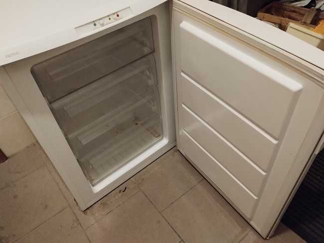 Zamrażarka Electrolux EUT 1040 AOW