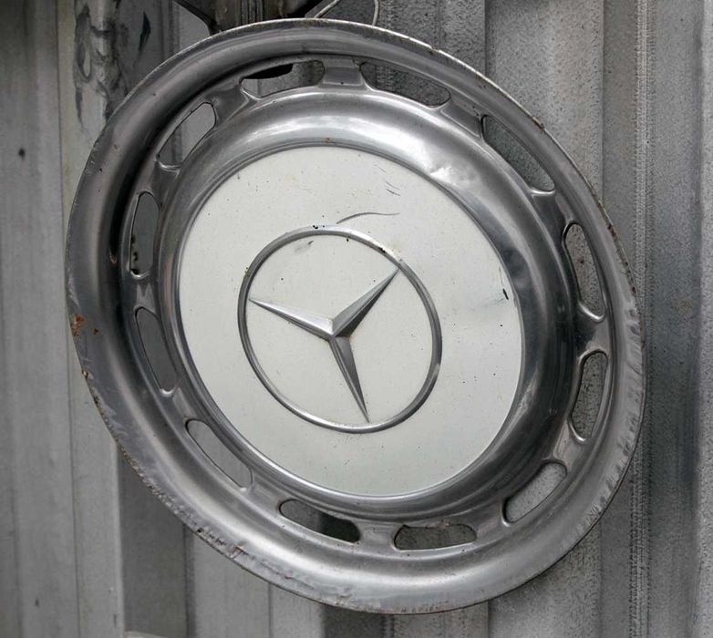 Ковпаки Mercedes 123 . б.у.