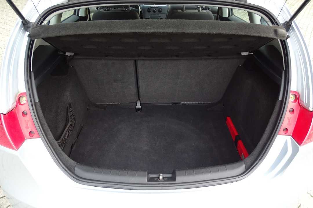 SEAT LEON 1.6 mpi benzyna  * * * NISKI PRZEBIEG * * * BENZYNA