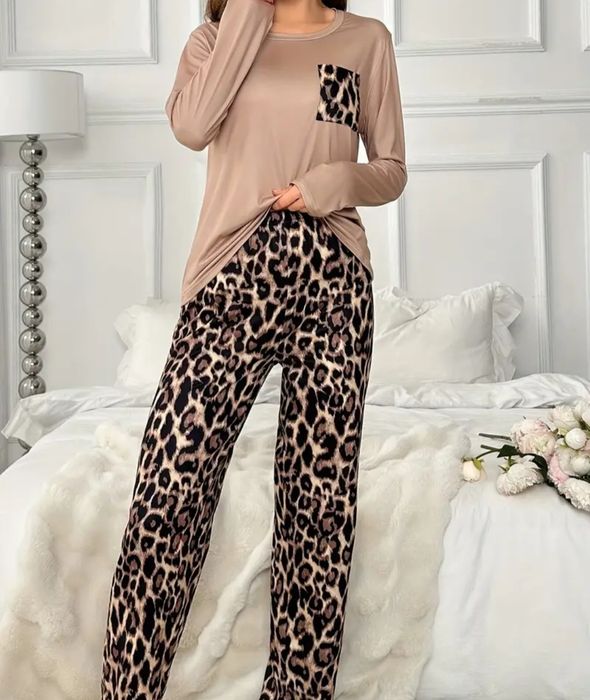 Нова жіноча піжама