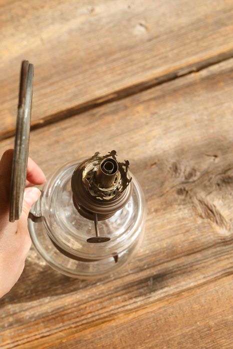 lampa naftowa Kosmos Brenner o minimalistycznym designie