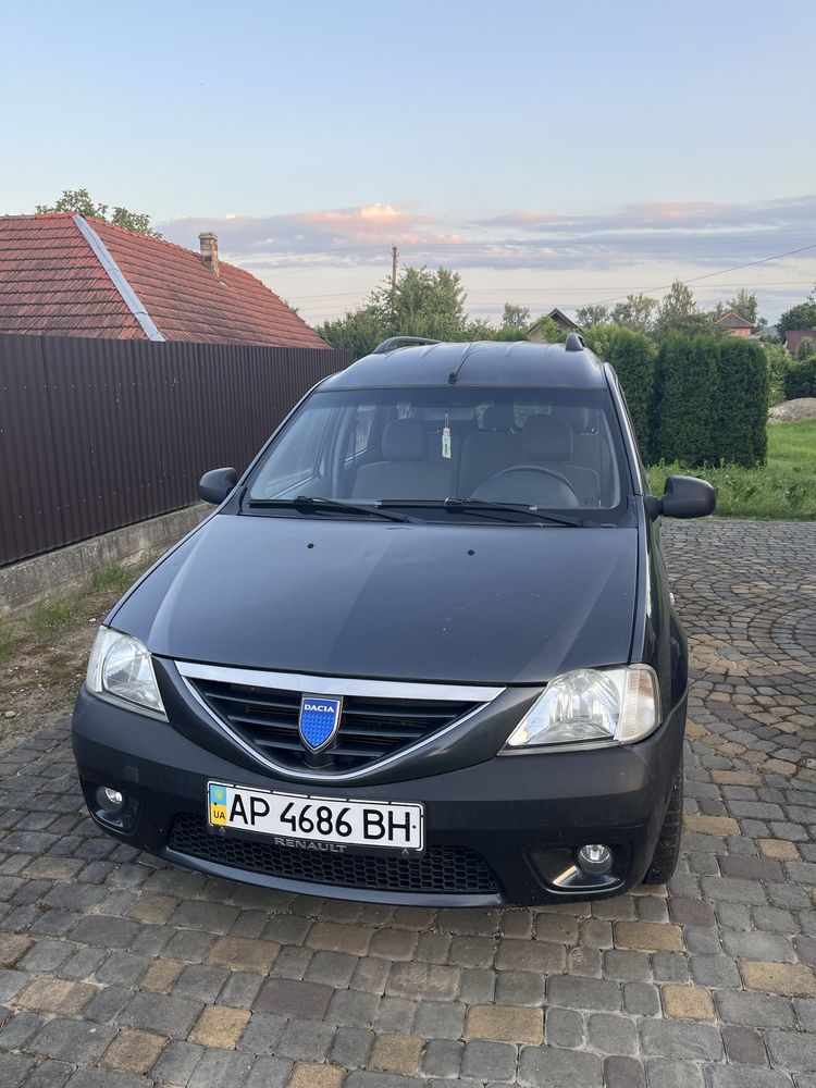 Продам класний і дуже вмісткий автомобіль!