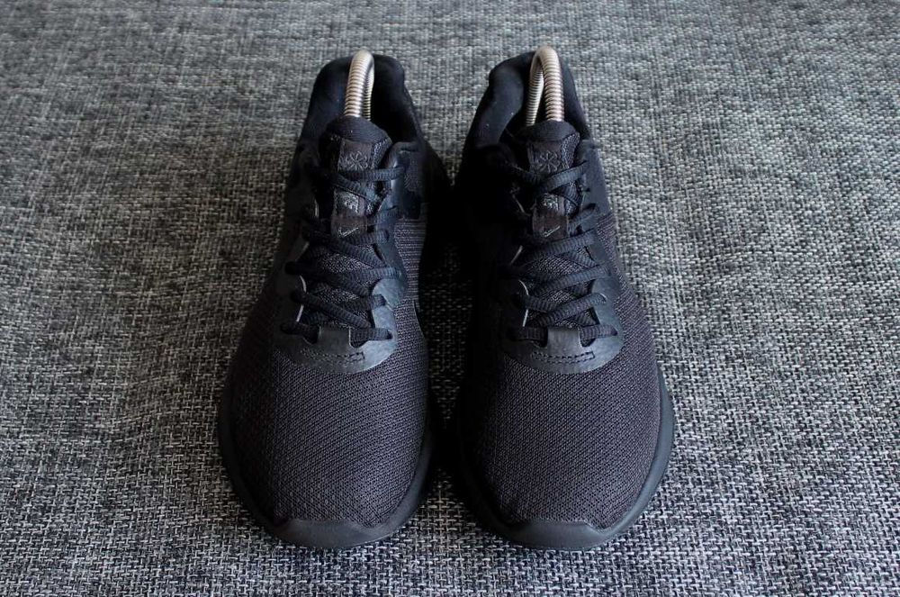 Кросівки Nike Revolution 6 Nn Оригінал 40.5р