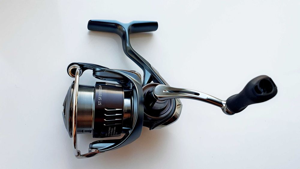 Котушка Daiwa 24 AIRITY ST SF2000SS-P