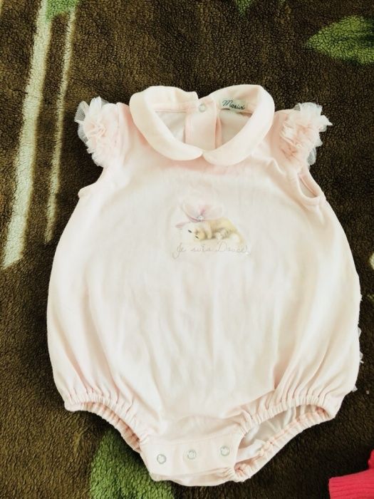 Боди на девочку очень нежный и красивый на 1 месяц