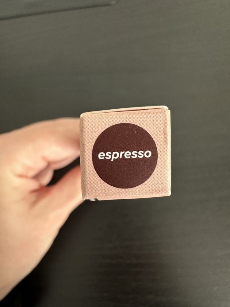 Nowy Eyeliner Lottie London, kolor espresso