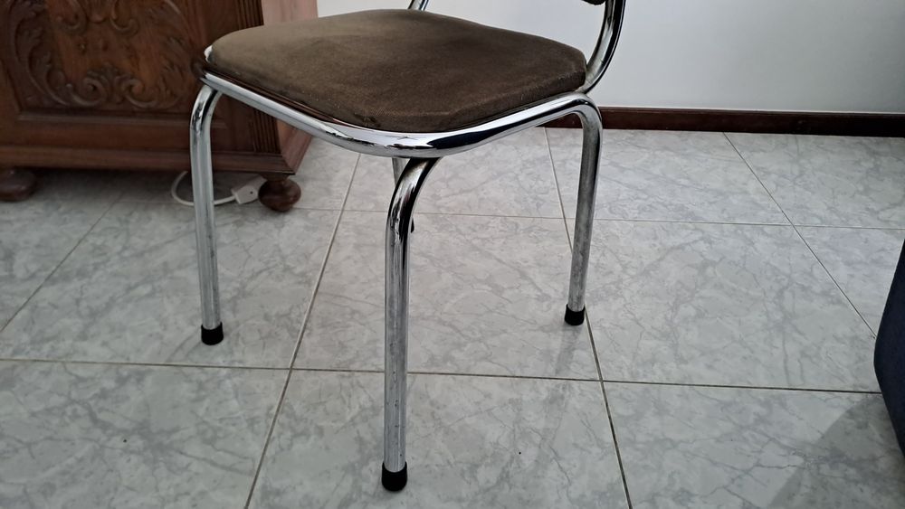 Mesa de vidro + Cadeiras