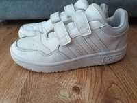 Byty Adidas biale 33