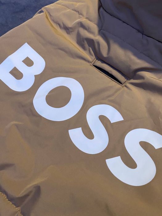 Ocieplana kurteczka dla psa Hugo Boss