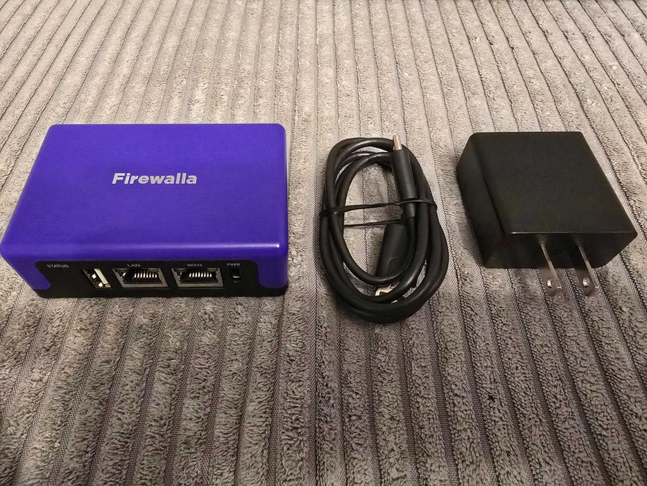 Firewalla Purple + AP7 zestaw