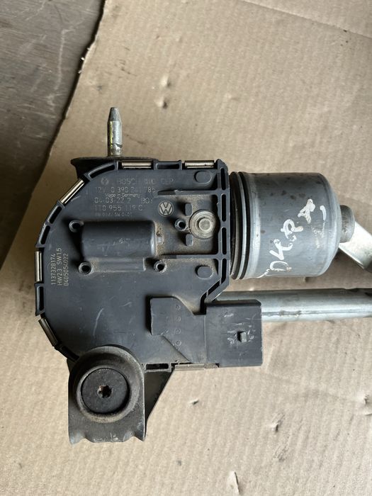 Трапеція дворніків Volkswagen Touran