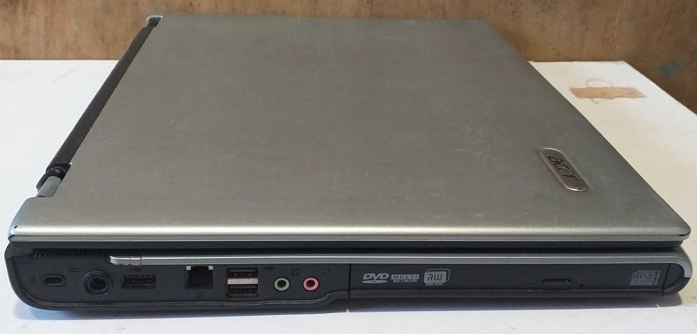 Б/В ноутбук "acer" travelmate 4150 2010
