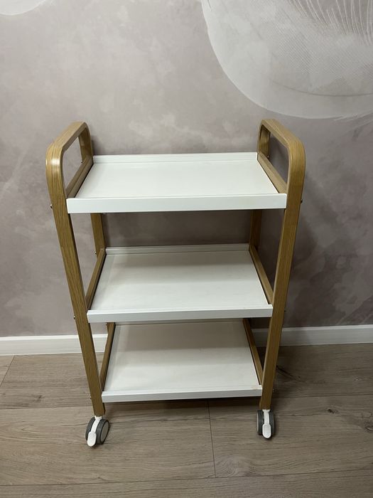 Stolik kosmetyczny bialy taboret