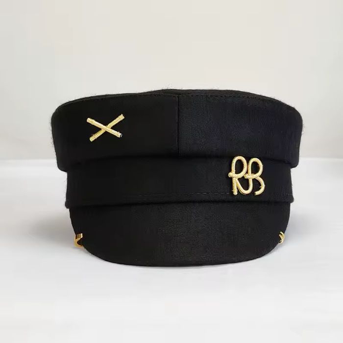 Вовняна кепка в стилі Багінського