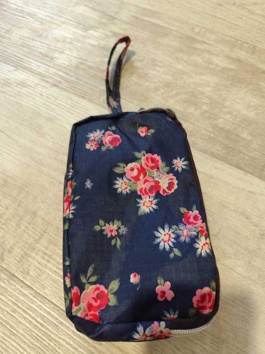 Estojos grandes novos