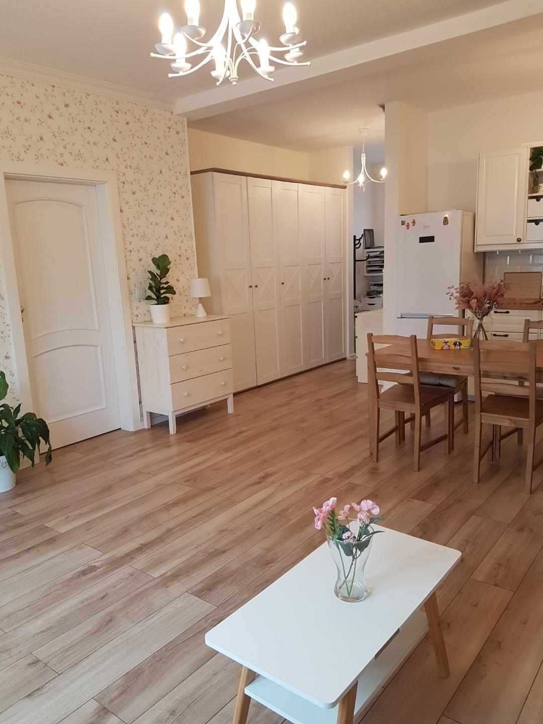mieszkanie 2 pokoje szeregowiec na wynajem balkon marki ul Zielona