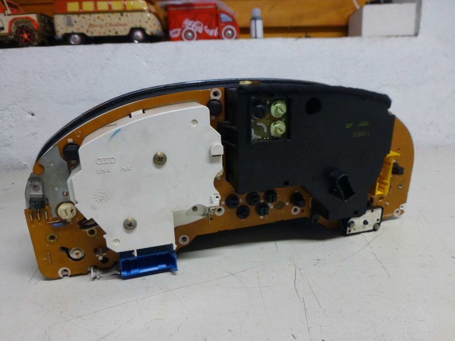 AUDI 80 CABRIO 2,3 licznik zegary UN4 raczej na części