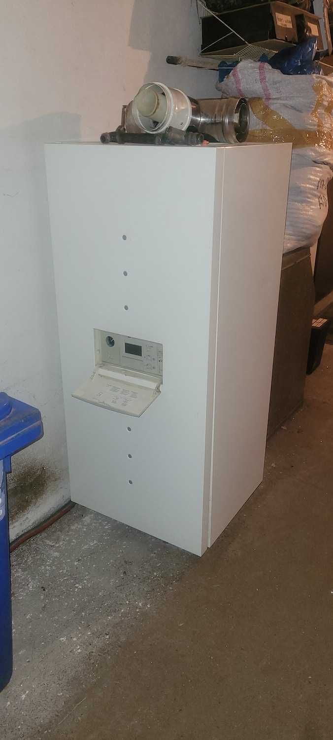 Piec gazowy kondensacyjny Vissmann Vitodens 222 (data instalacji 2004)