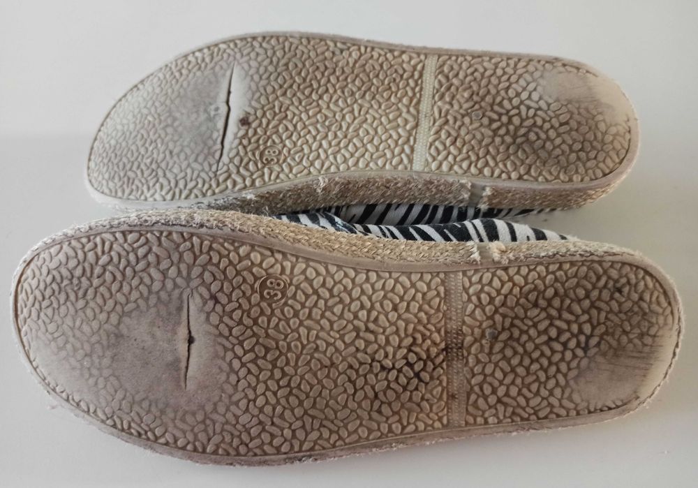 espadryle wsuwane trampki wzór zebra rozmiar 37 wew. 24 cm