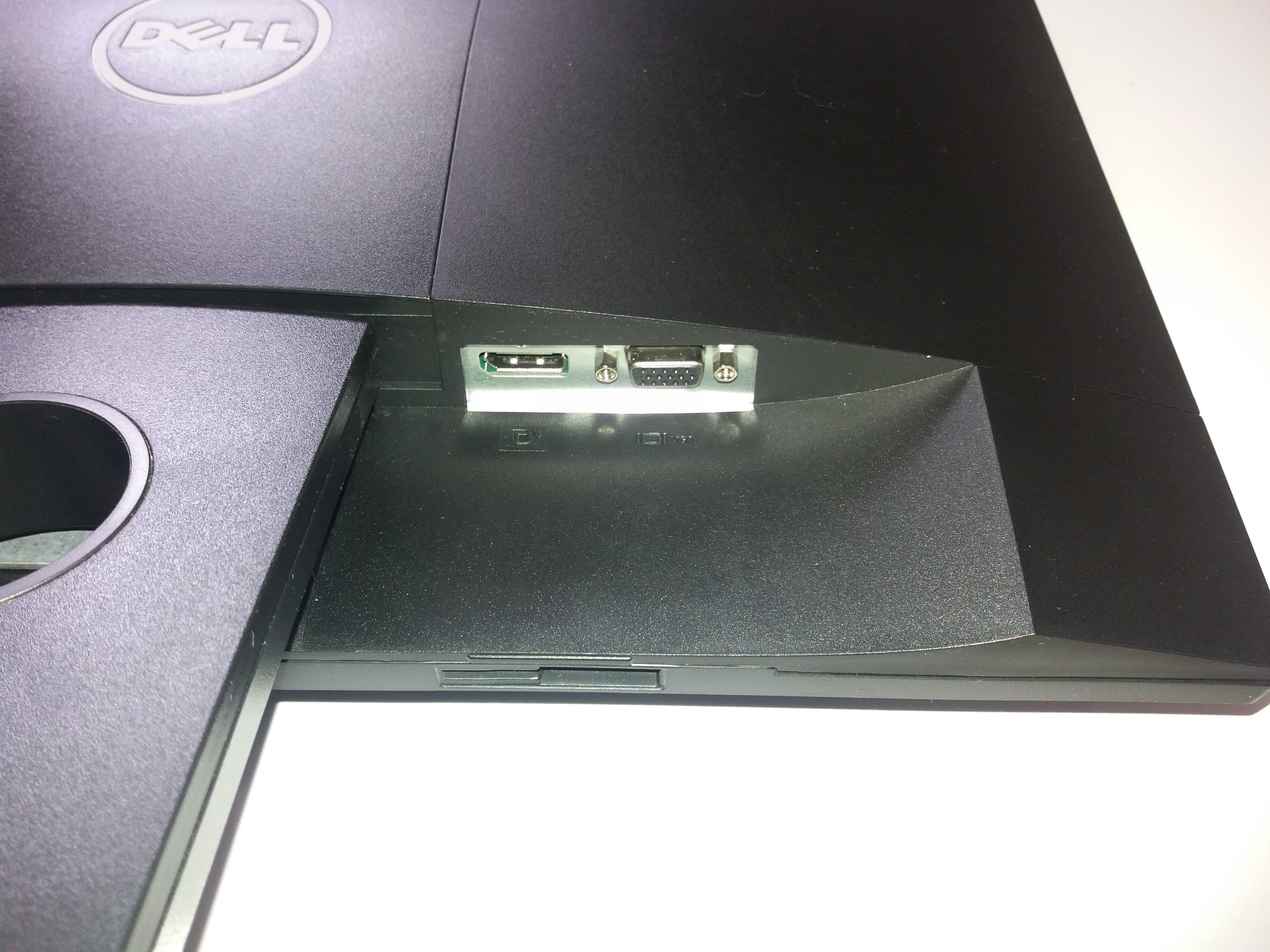 Monitor Dell 19 cal 1366x768 Displayport ,Vga