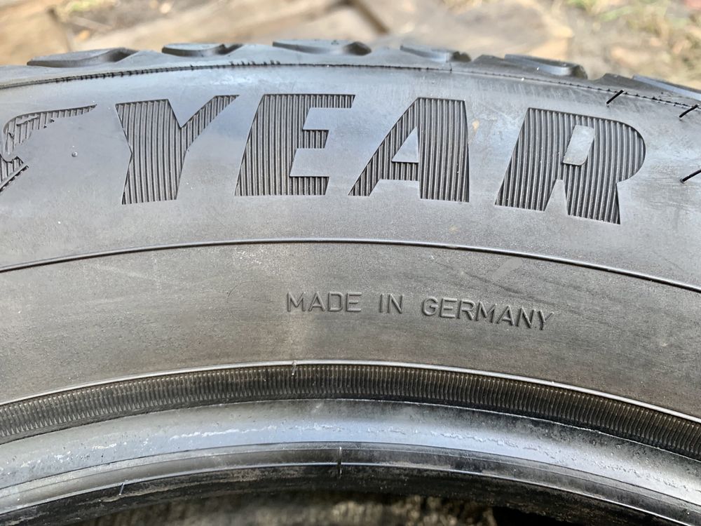 Зима 4шт Goodyear UltraGrip Ice Arctic SUV4x4 245/55 R19 103T