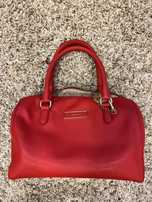 Кожаная красная сумка DKNY с сафьяновой  кожи