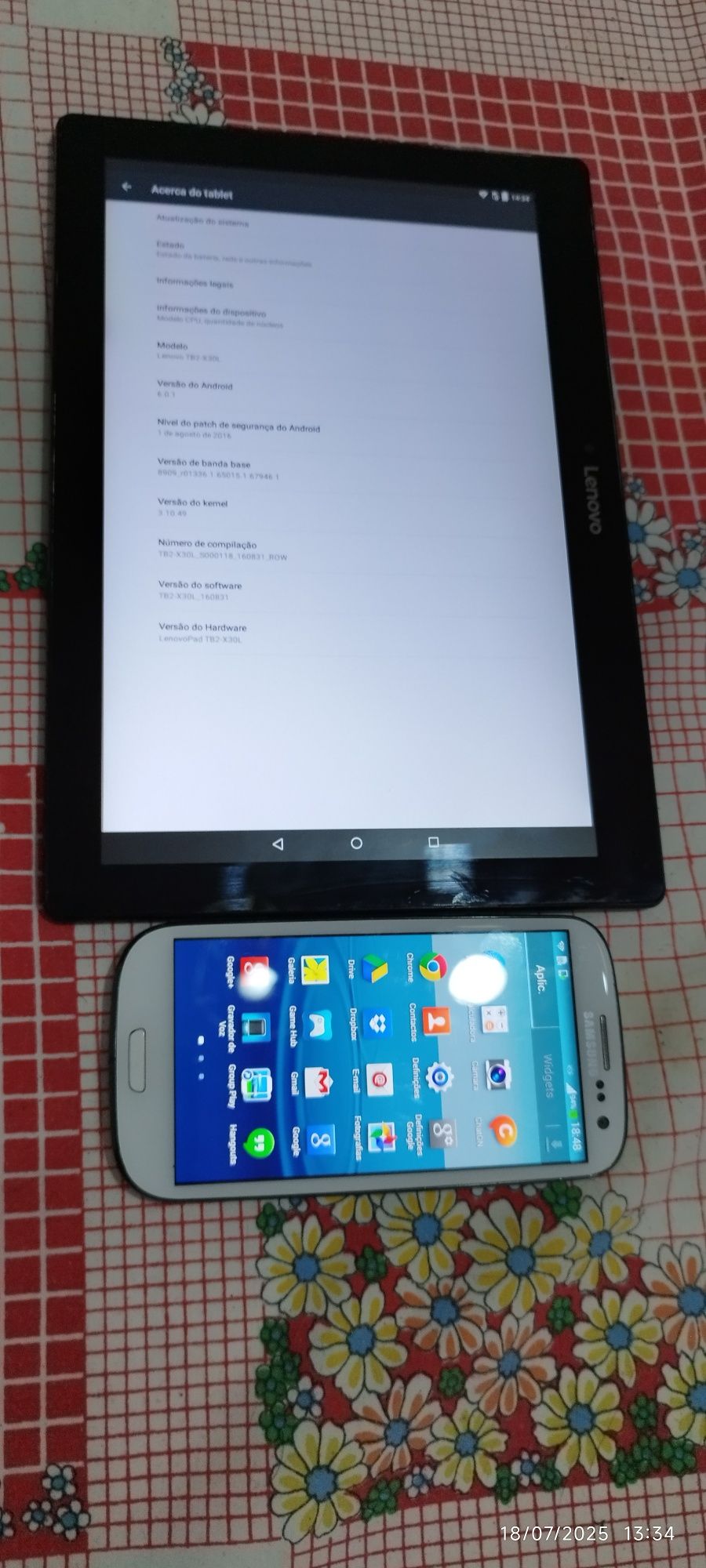 Vendo tablets e telemóvel