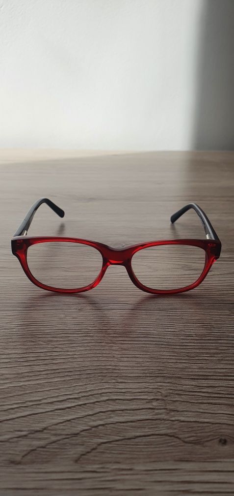 okulary korekcyjne dla dziewczynki