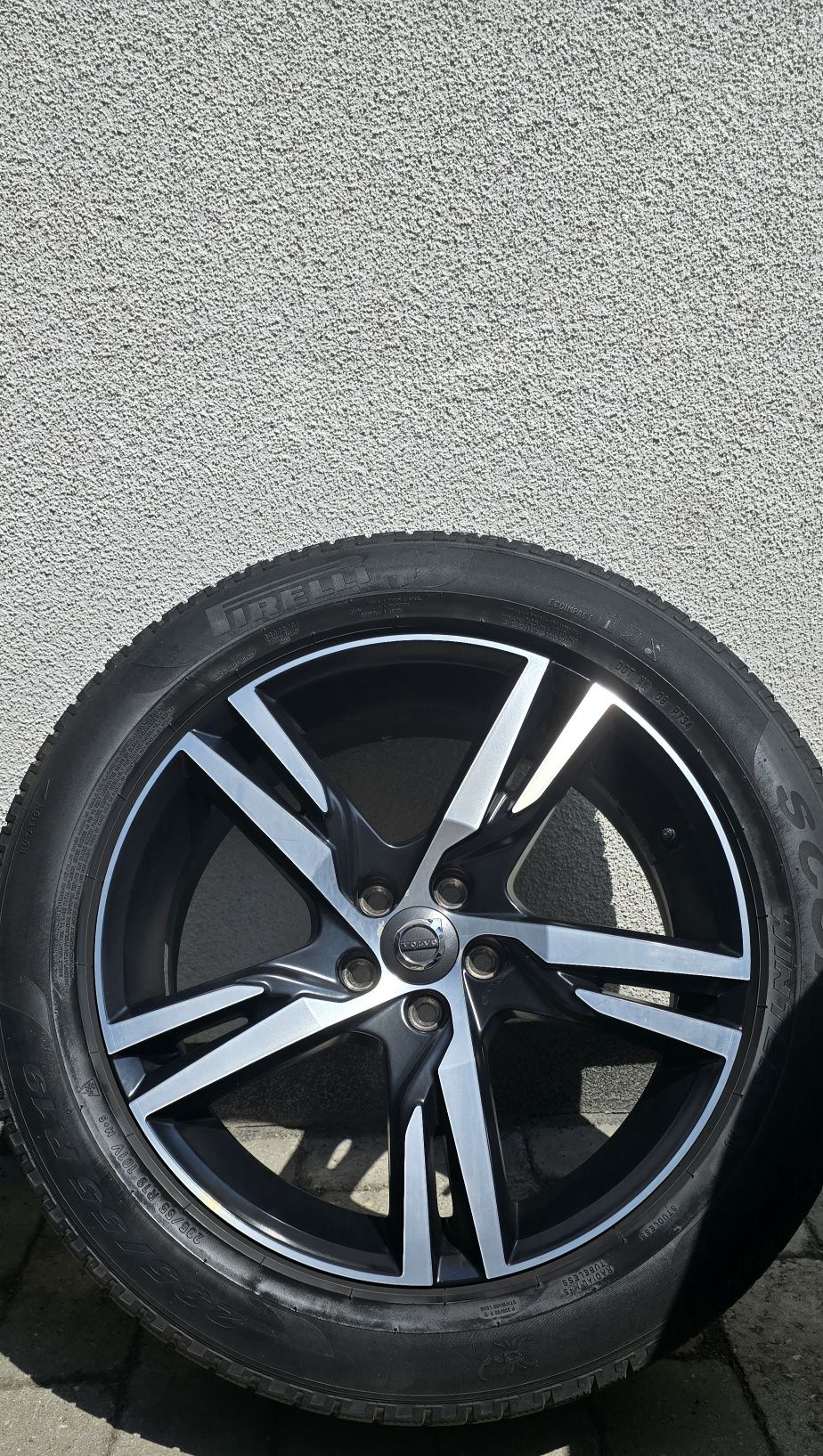 Koła opony zimowe Volvo XC40 XC60 7.5Jx19H2 Et50.5 5x108