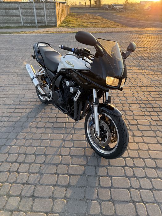 Yamaha FZS 600 Fazer