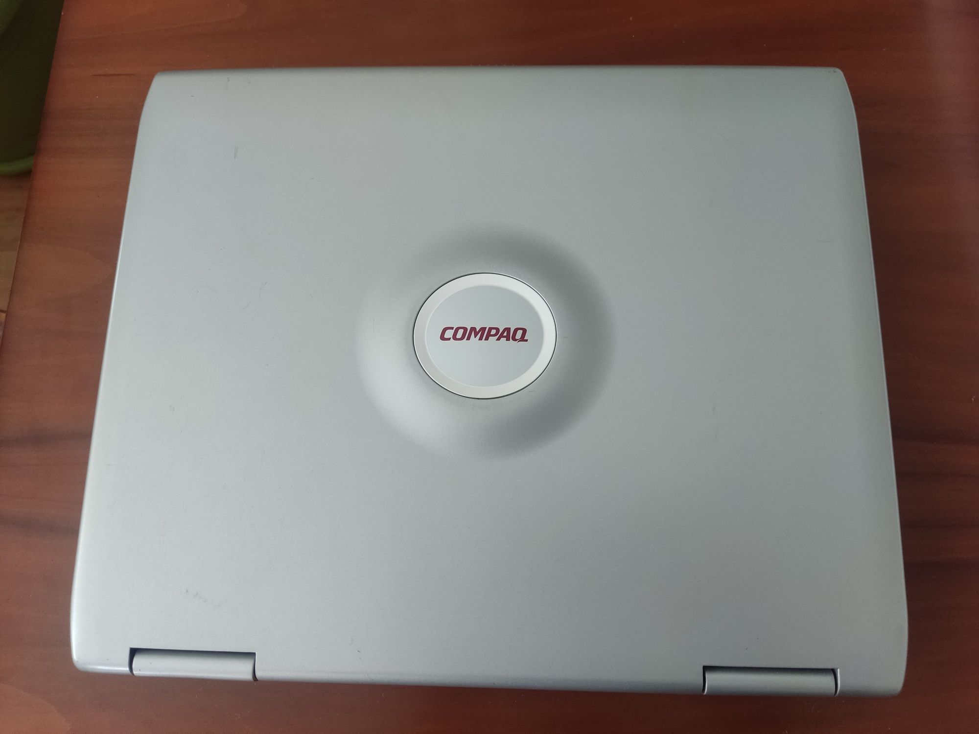 AVARIADO Portátil HP Compaq 2516EA sem disco nem carregador