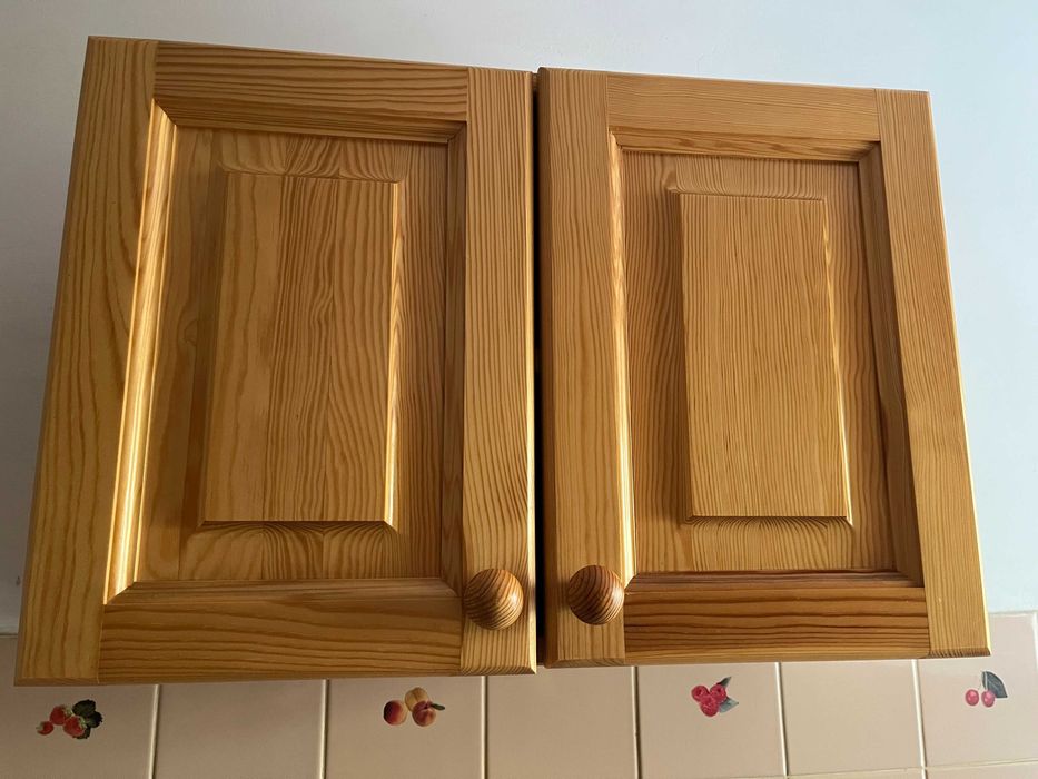 Zestaw mebli kuchennych - szafki bukowe 5 x wiszące, 2 x stojące +zlew