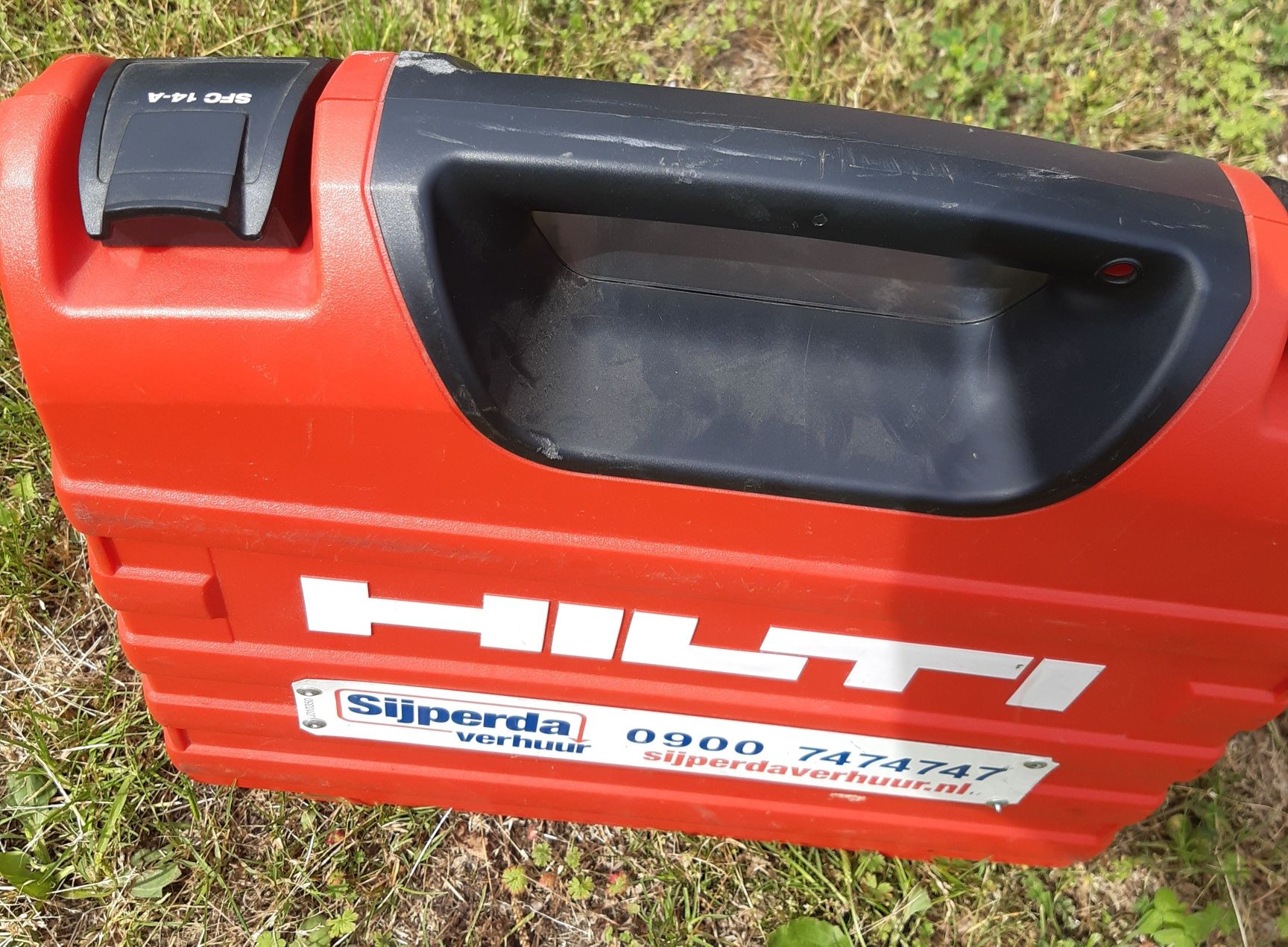 Walizka HILTI oryginalna /Kufer / po wkrętarkach