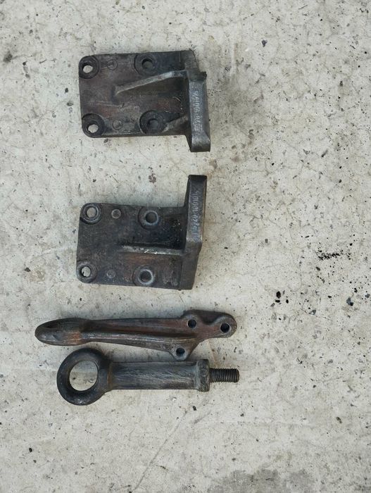 Кронштейни двигуна Камаз