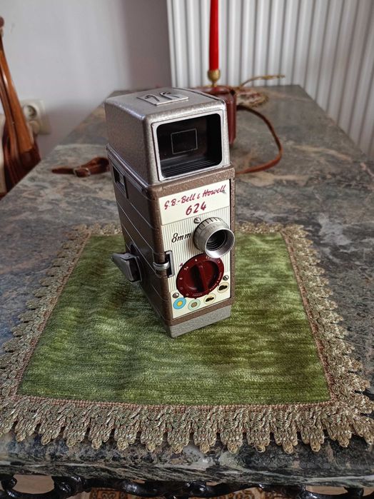 Zabytkowa Kamera G. B. Bell & Howell 624, 8mm Aparat Vintage Unikat