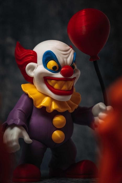 Figurka Mroczny Klaun - Idealna Ozdoba na Halloween!