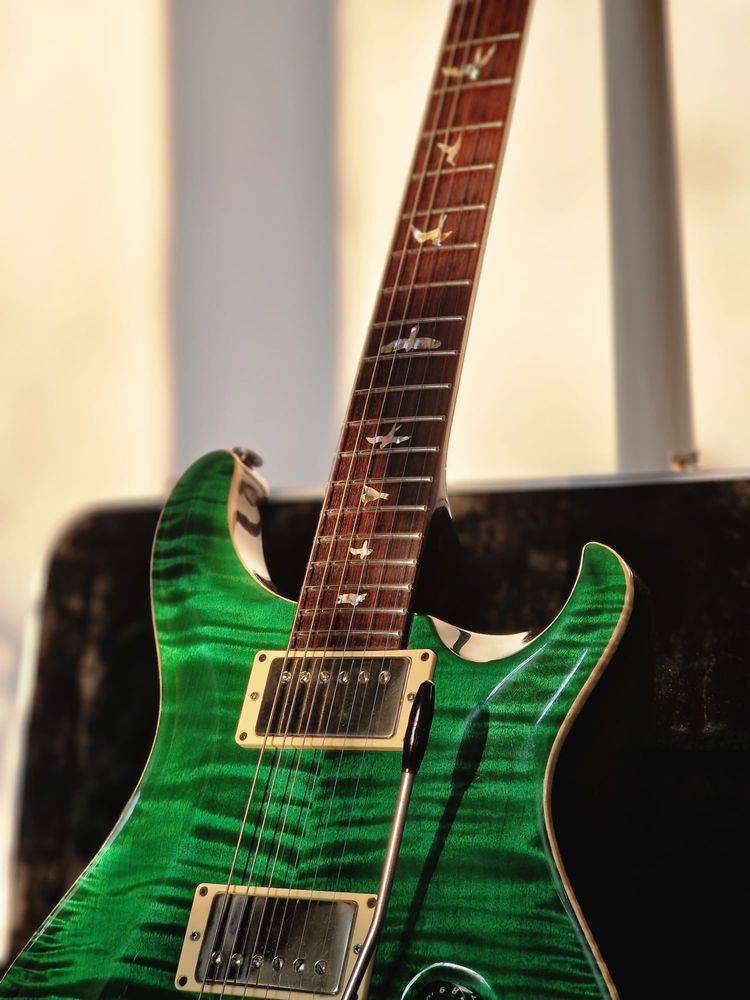 Prs custom 22 top 10 Emerald Green.