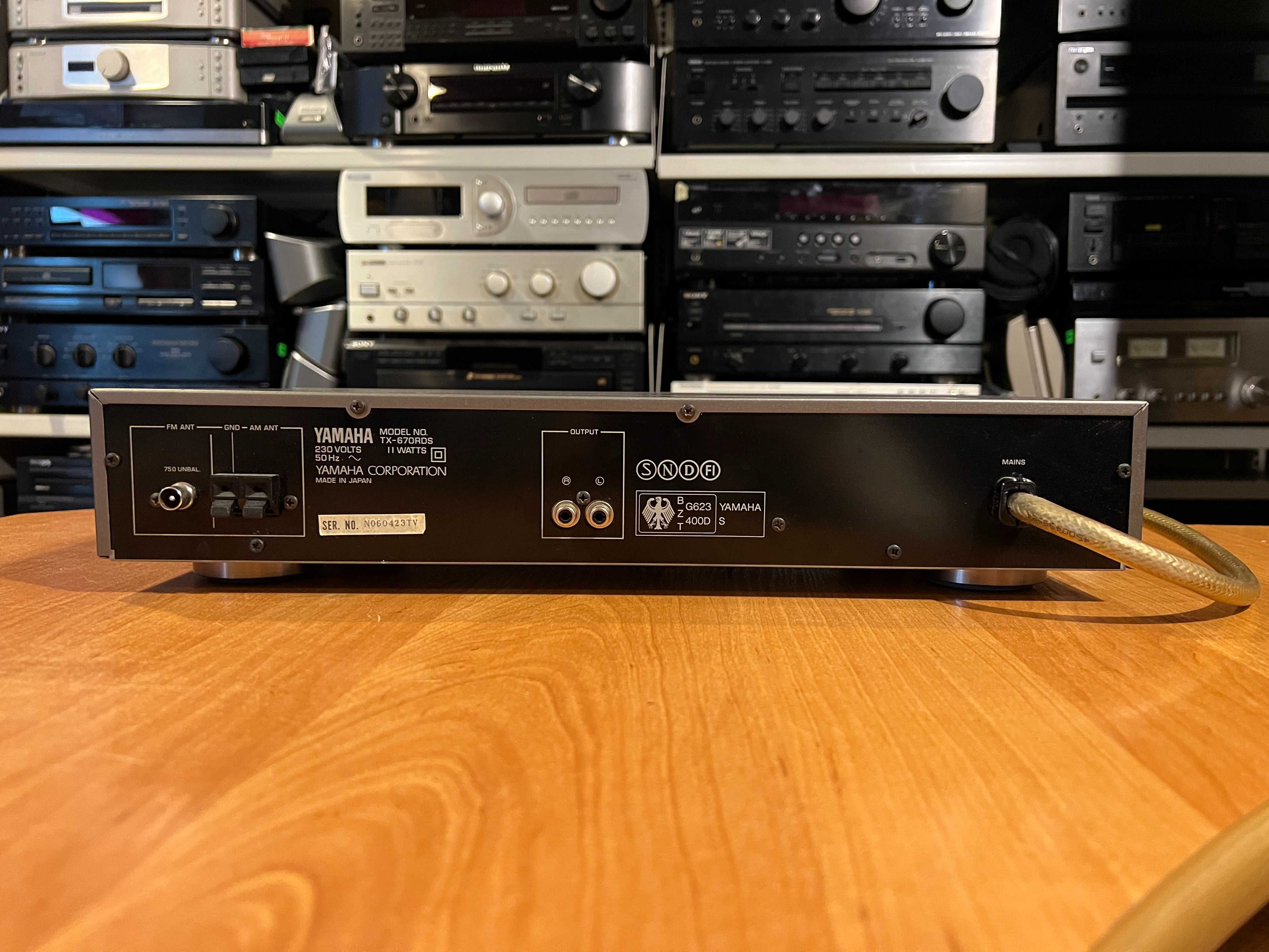 Yamaha TX-670 RDS Tuner radiowy, Audio Room
