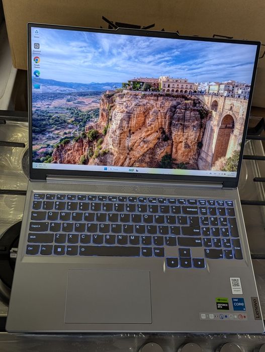 Ноутбук Новий  Lenovo Legion i5-13500H/16GB/512SSD/RTX 4060 8GB 140W