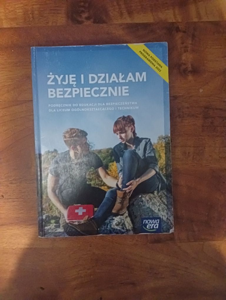 Sprzedam ksiązki do szkoły ponadpodstawowej 1 klasa