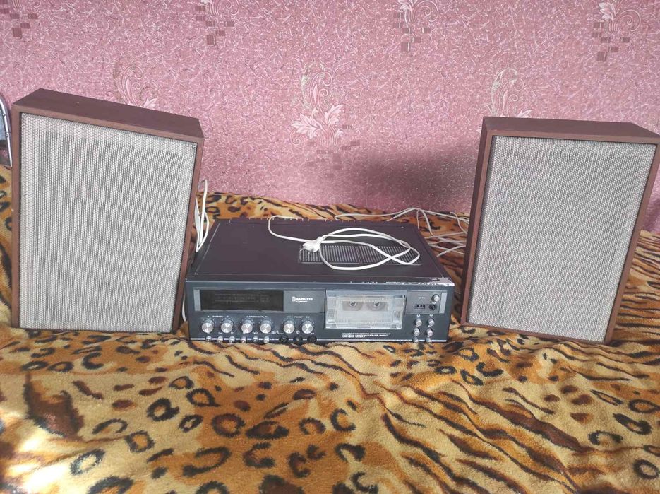 Кассетный магнитофон "Маяк 233"