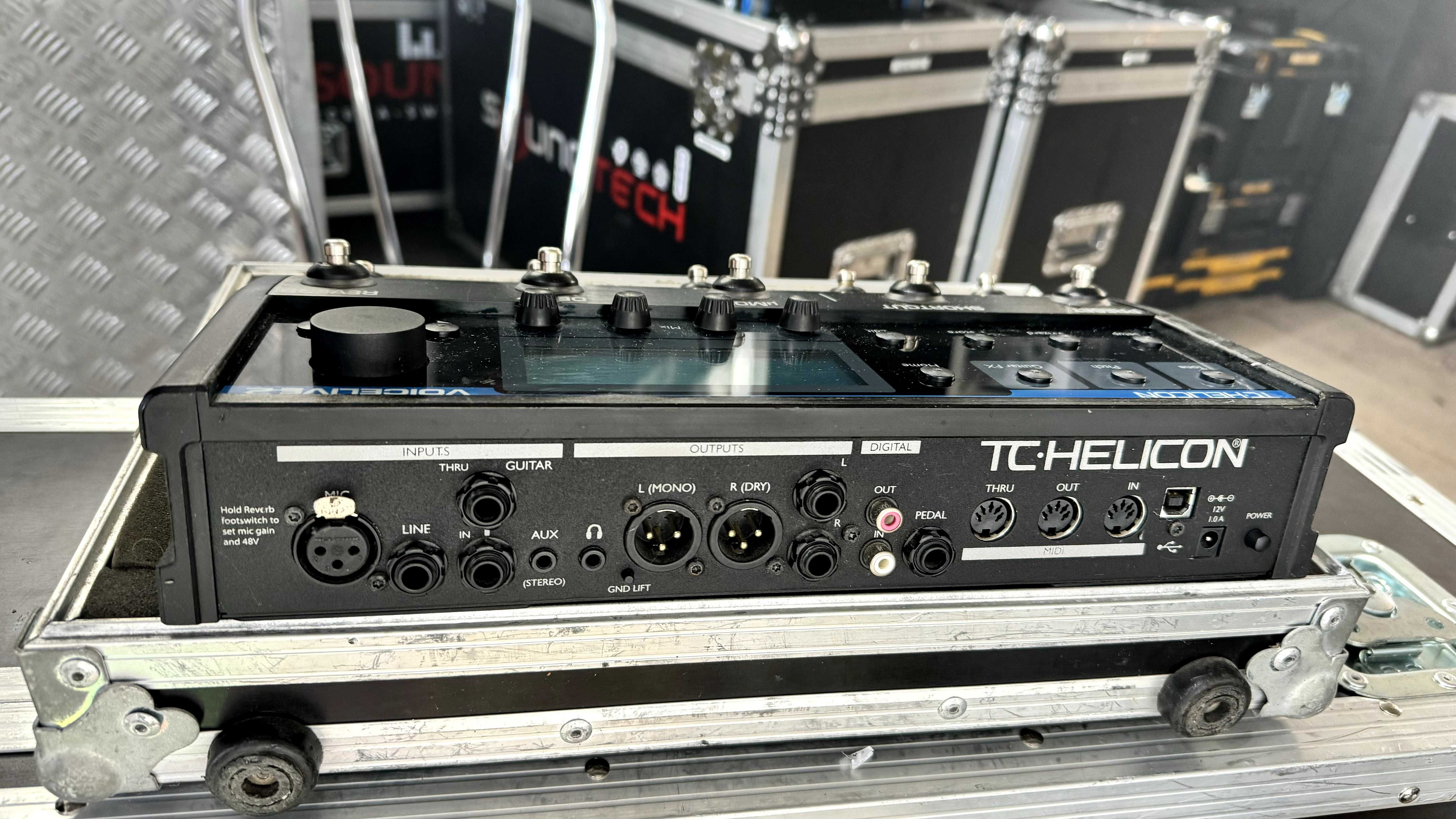 TC HELICON voice live 2 + CASE